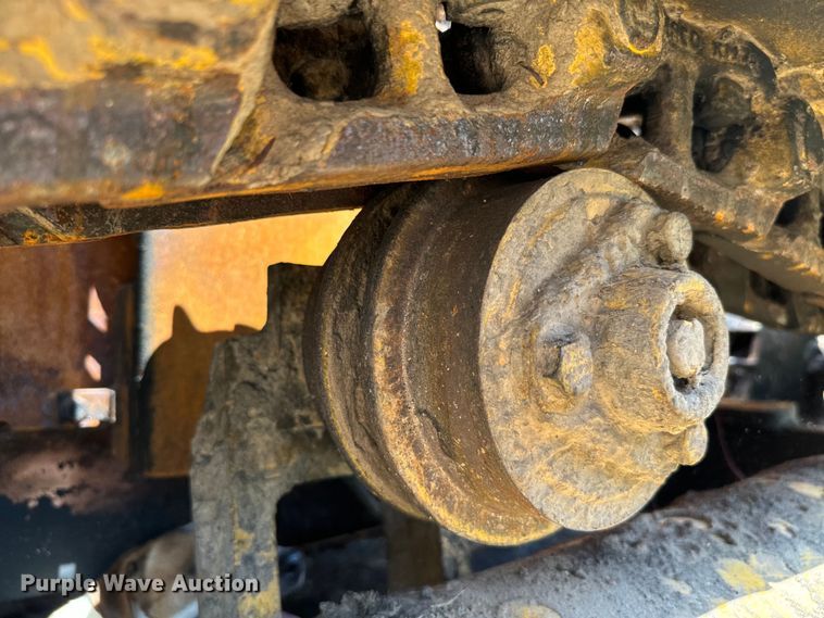 image for item IE9039 Komatsu  D37E dozer