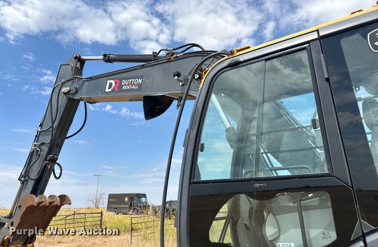 image for item IE9041 2019 John Deere 160G excavator