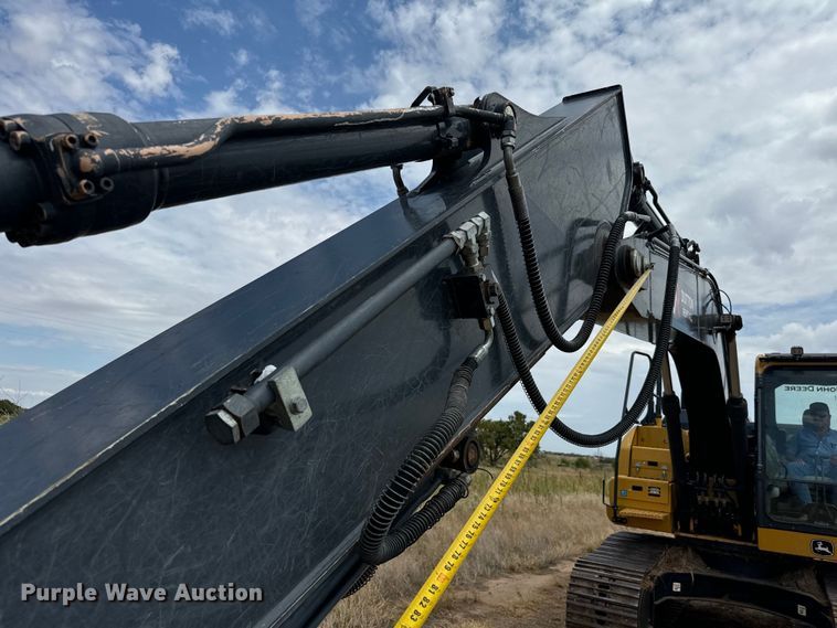 image for item IE9041 2019 John Deere 160G excavator