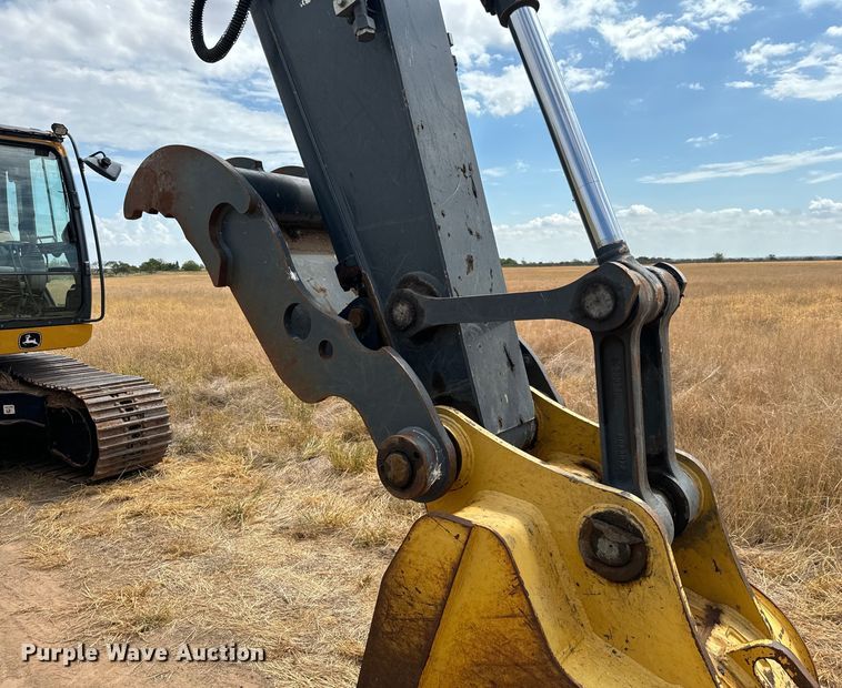 image for item IE9041 2019 John Deere 160G excavator