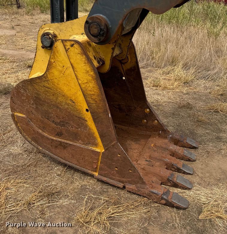 image for item IE9041 2019 John Deere 160G excavator