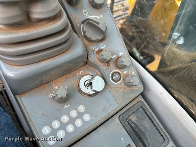 image for item IE9041 2019 John Deere 160G excavator