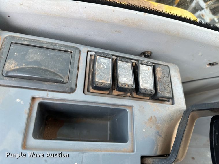 image for item IE9041 2019 John Deere 160G excavator