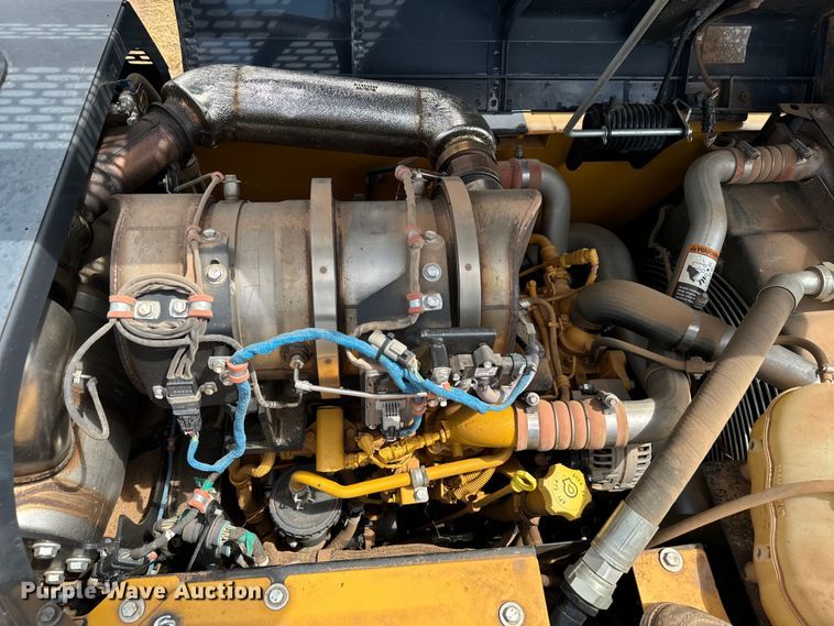 image for item IE9041 2019 John Deere 160G excavator