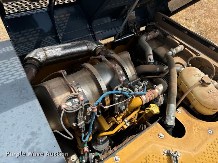 image for item IE9041 2019 John Deere 160G excavator