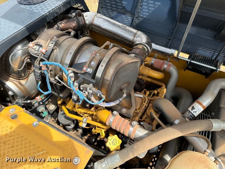 image for item IE9041 2019 John Deere 160G excavator