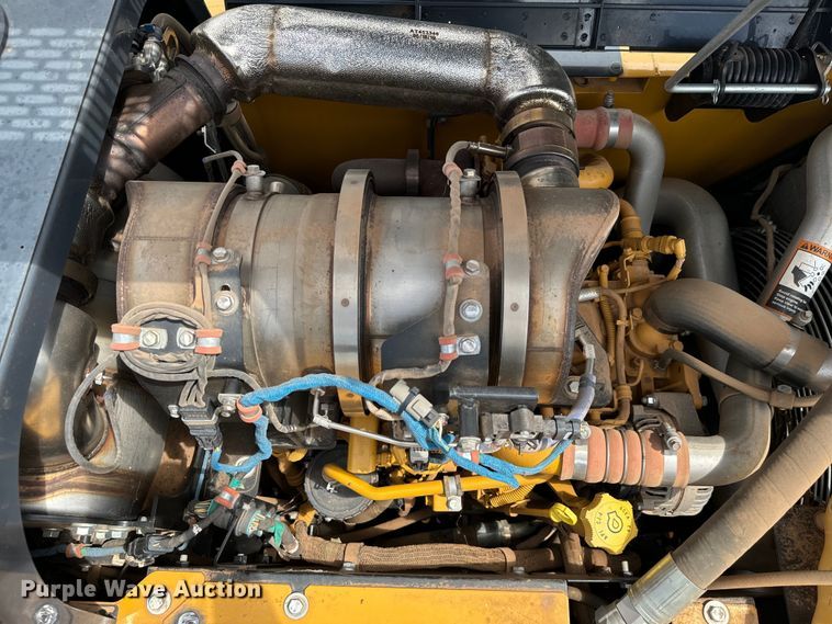 image for item IE9041 2019 John Deere 160G excavator