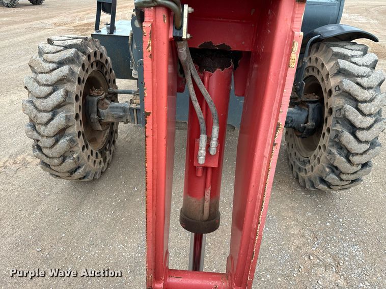 image for item IE9043 2012 Manitou MT8044XT telehandler