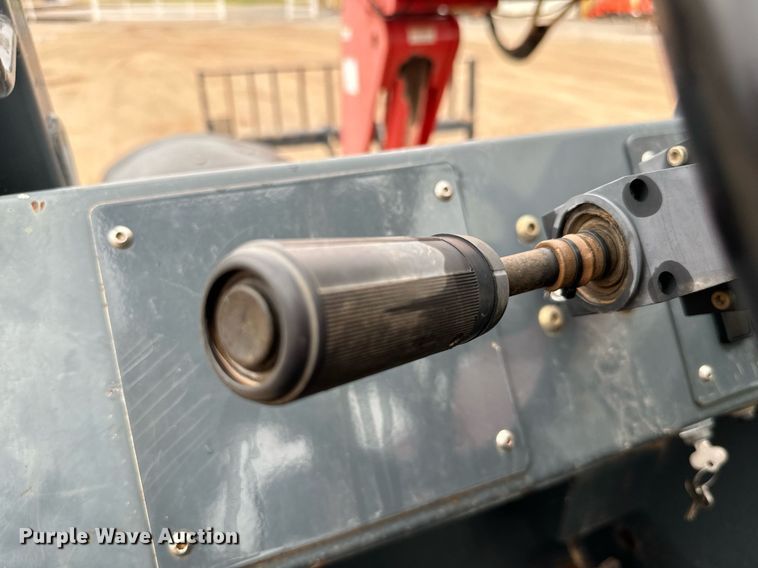 image for item IE9043 2012 Manitou MT8044XT telehandler