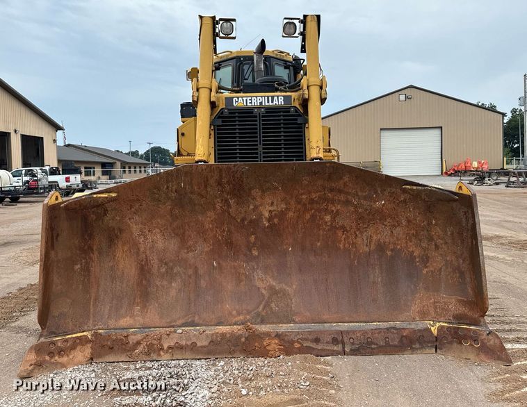 image for item IE9044 2009 Caterpillar  D8T dozer