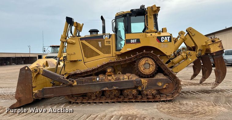 image for item IE9044 2009 Caterpillar  D8T dozer