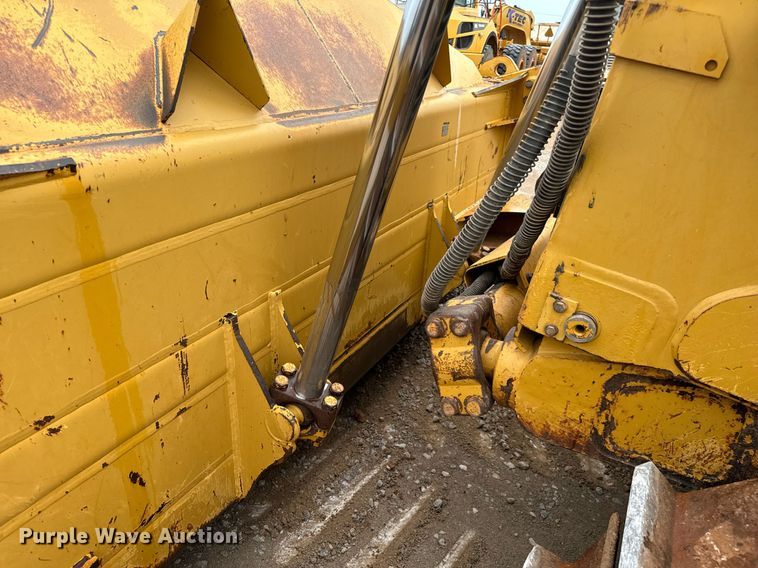 image for item IE9044 2009 Caterpillar  D8T dozer