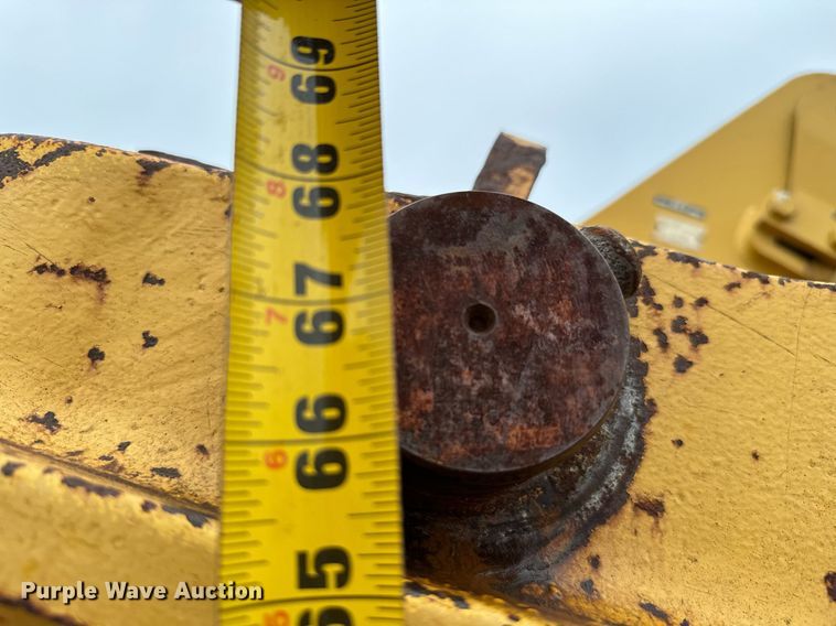 image for item IE9044 2009 Caterpillar  D8T dozer