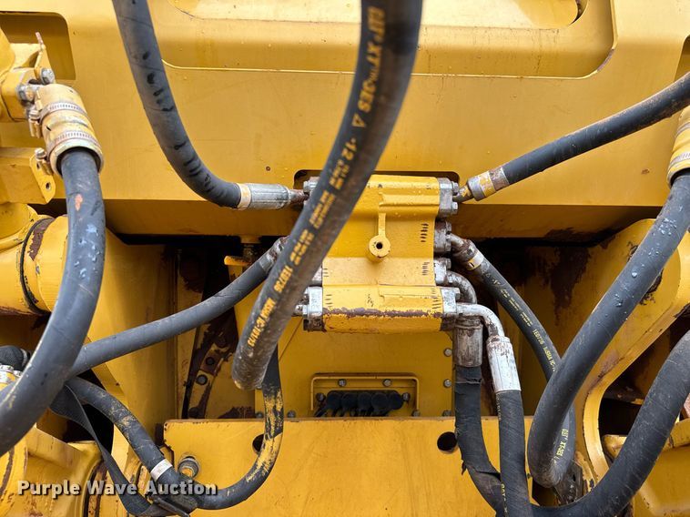 image for item IE9044 2009 Caterpillar  D8T dozer