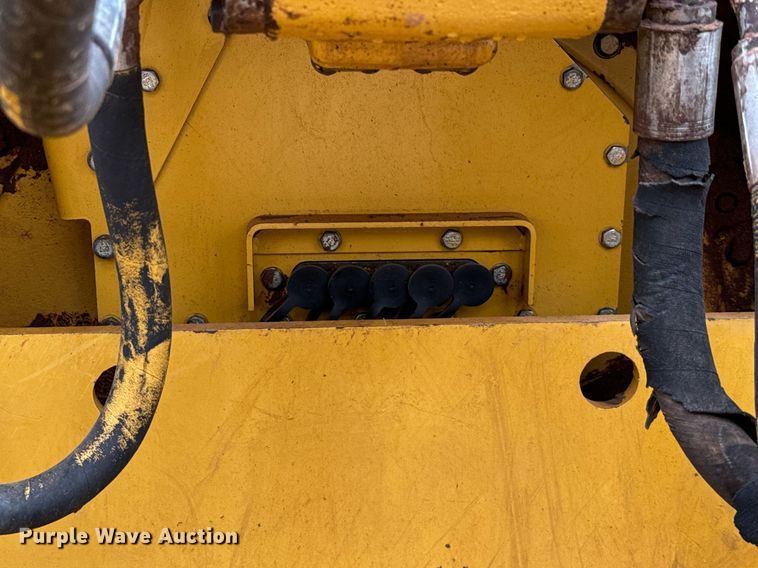 image for item IE9044 2009 Caterpillar  D8T dozer