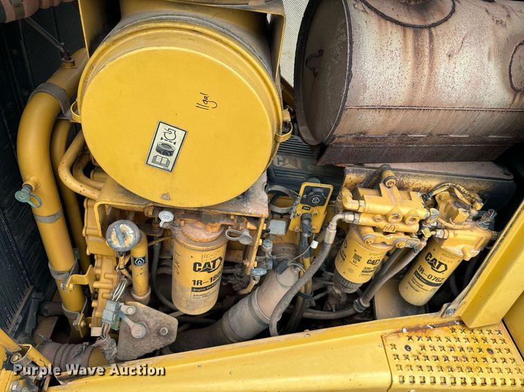 image for item IE9044 2009 Caterpillar  D8T dozer