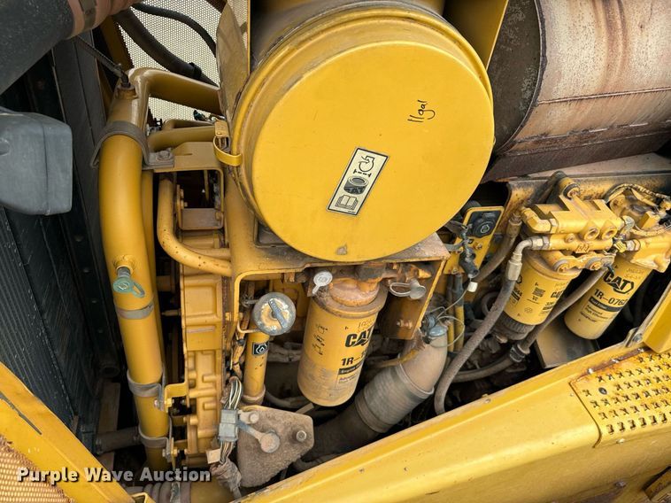 image for item IE9044 2009 Caterpillar  D8T dozer