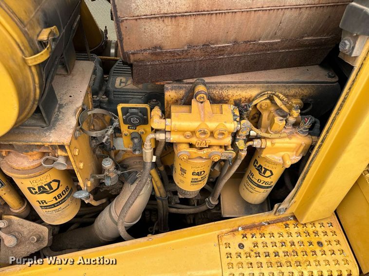 image for item IE9044 2009 Caterpillar  D8T dozer