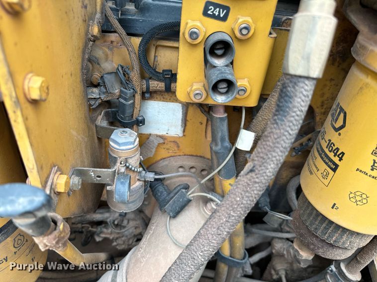 image for item IE9044 2009 Caterpillar  D8T dozer