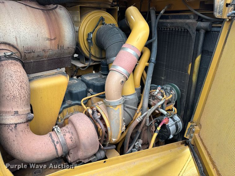 image for item IE9044 2009 Caterpillar  D8T dozer