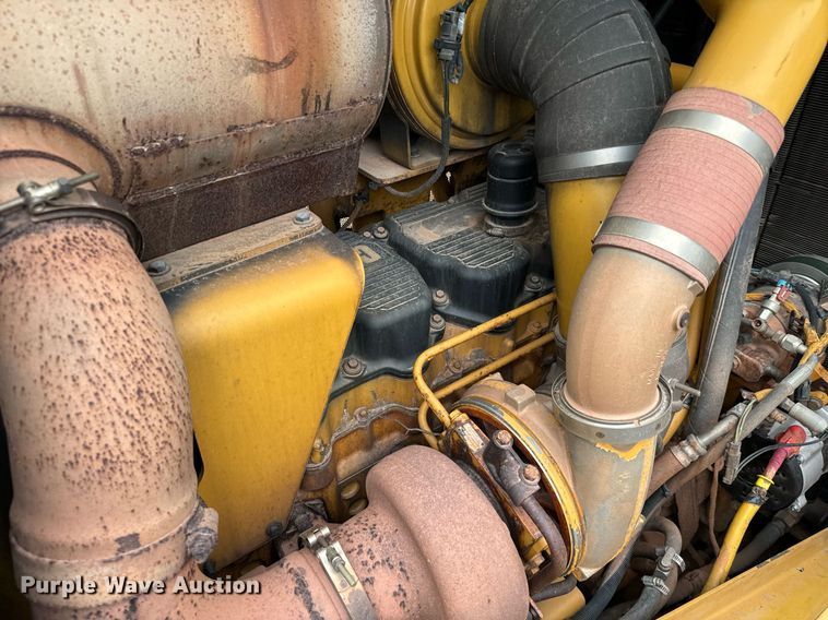 image for item IE9044 2009 Caterpillar  D8T dozer