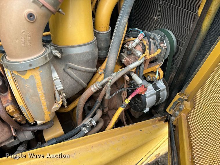 image for item IE9044 2009 Caterpillar  D8T dozer