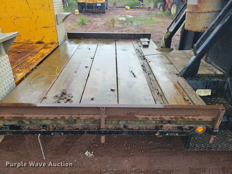 image for item KA9860 1983 International Harvester S Series 1754 utility / service truck