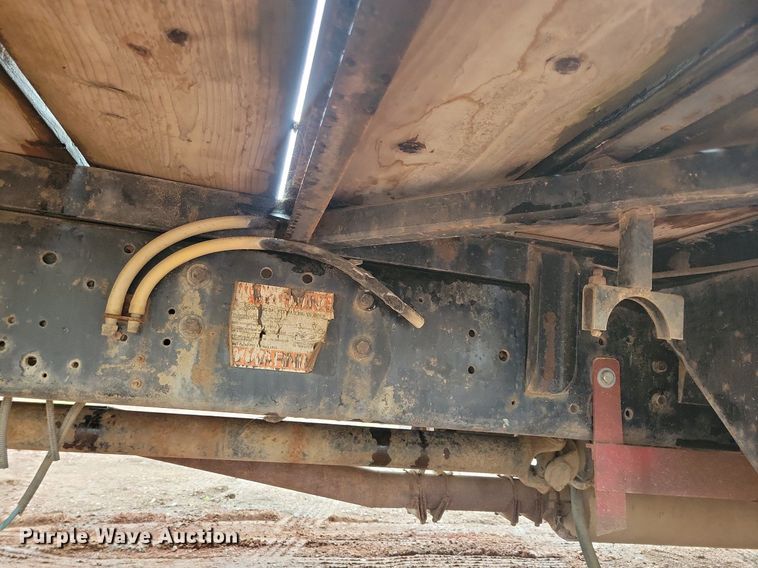 image for item KA9860 1983 International Harvester S Series 1754 utility / service truck