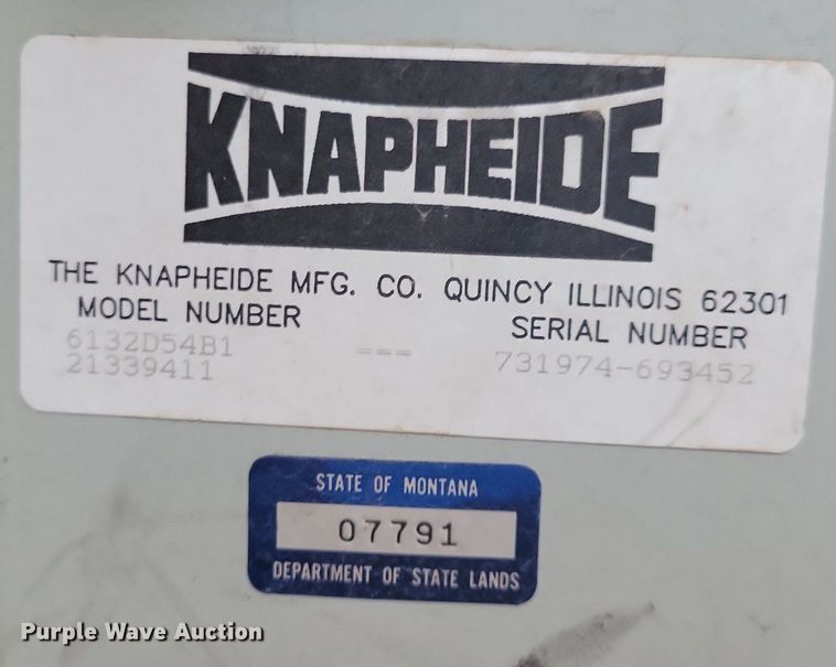 image for item KA9860 1983 International Harvester S Series 1754 utility / service truck