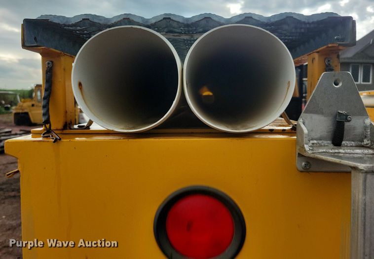 image for item KA9860 1983 International Harvester S Series 1754 utility / service truck