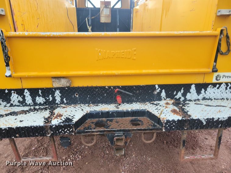 image for item KA9860 1983 International Harvester S Series 1754 utility / service truck