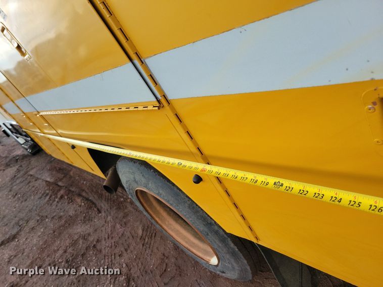 image for item KA9860 1983 International Harvester S Series 1754 utility / service truck