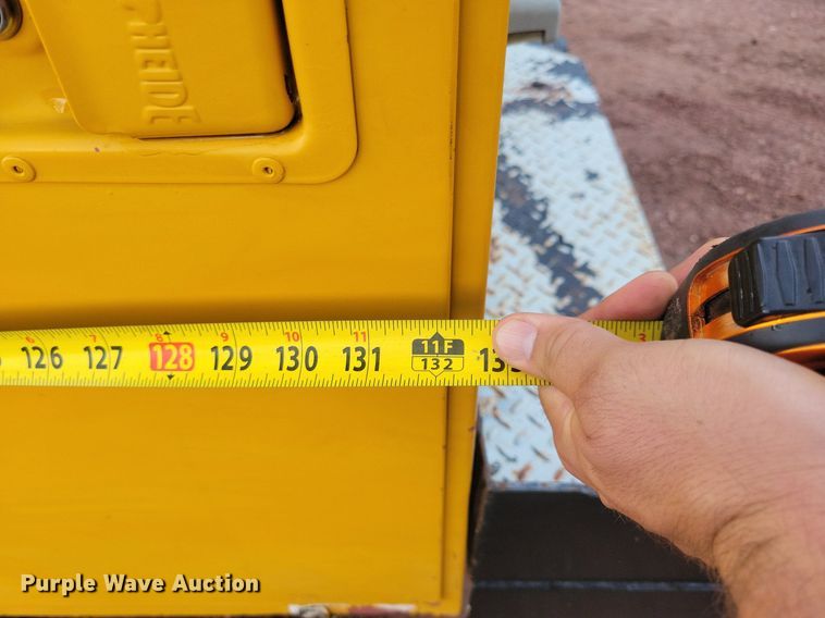 image for item KA9860 1983 International Harvester S Series 1754 utility / service truck