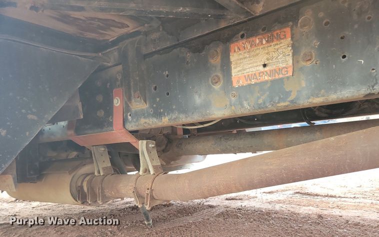 image for item KA9860 1983 International Harvester S Series 1754 utility / service truck