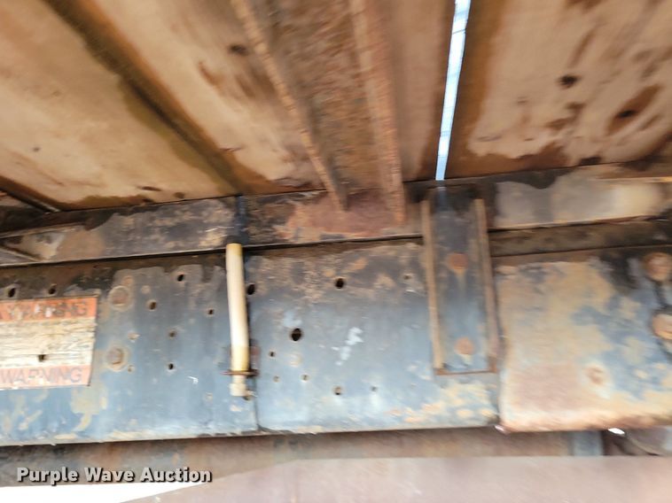 image for item KA9860 1983 International Harvester S Series 1754 utility / service truck