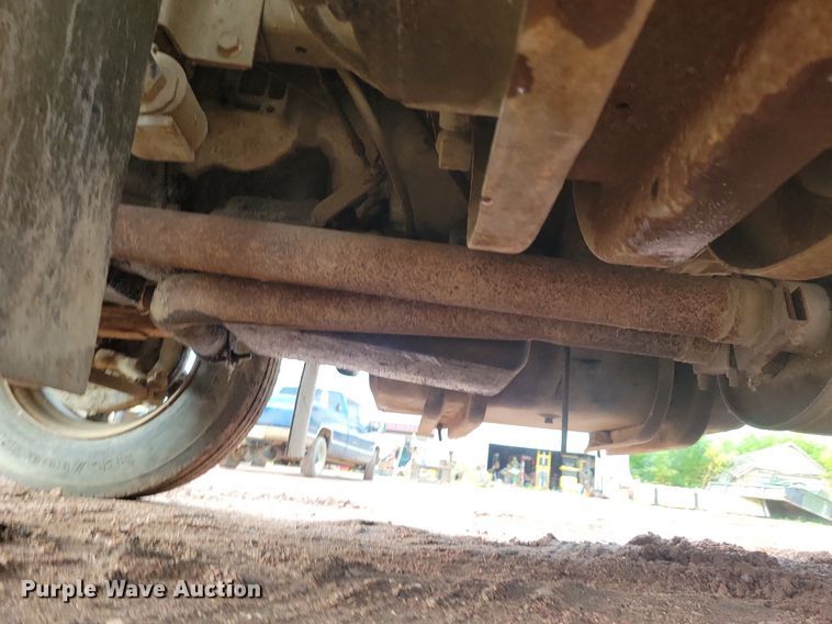 image for item KA9860 1983 International Harvester S Series 1754 utility / service truck