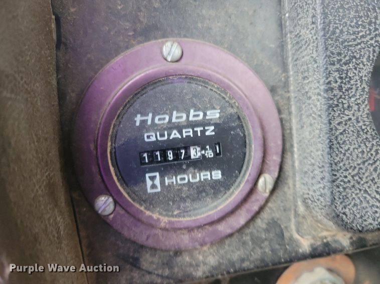 image for item KA9860 1983 International Harvester S Series 1754 utility / service truck