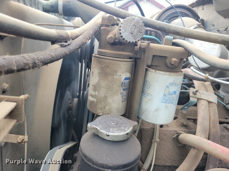 image for item KA9860 1983 International Harvester S Series 1754 utility / service truck