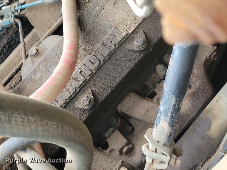 image for item KA9860 1983 International Harvester S Series 1754 utility / service truck