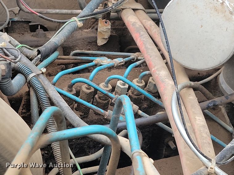 image for item KA9860 1983 International Harvester S Series 1754 utility / service truck