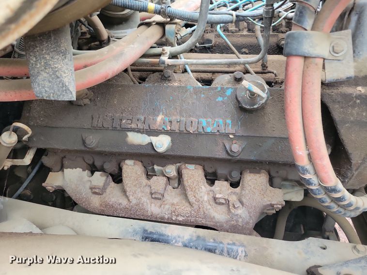 image for item KA9860 1983 International Harvester S Series 1754 utility / service truck