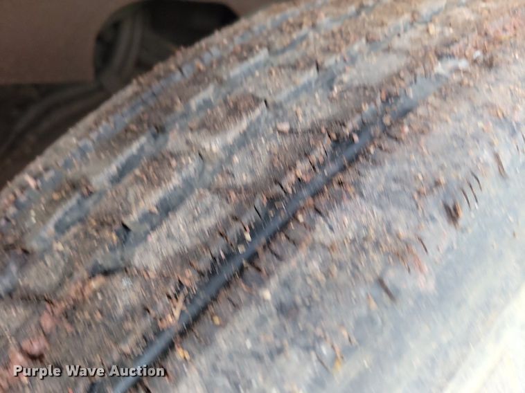 image for item KA9860 1983 International Harvester S Series 1754 utility / service truck