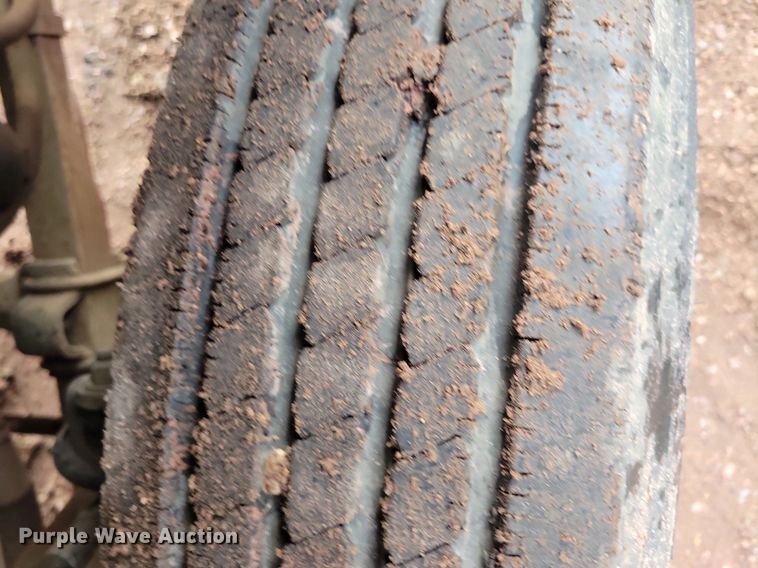 image for item KA9860 1983 International Harvester S Series 1754 utility / service truck