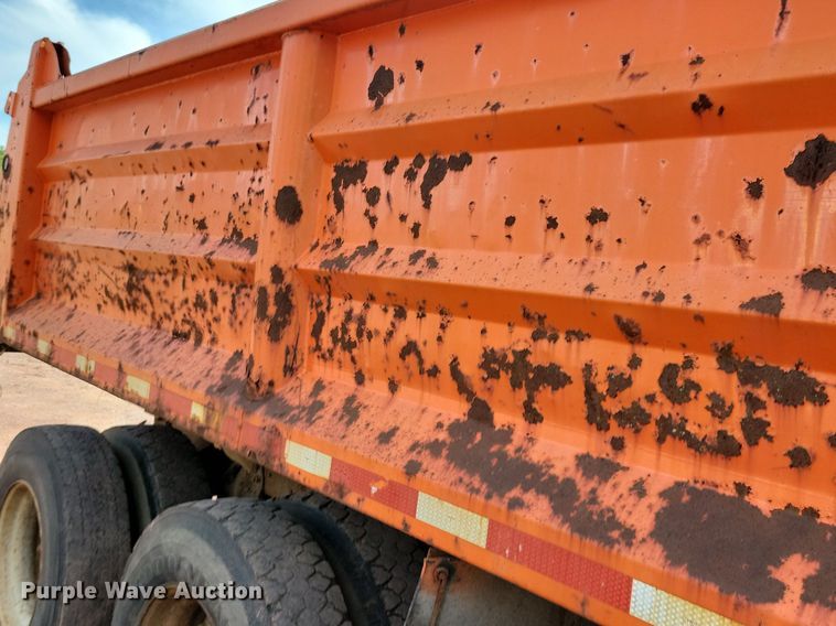 image for item KA9862 1994 Ford L8000 dump truck