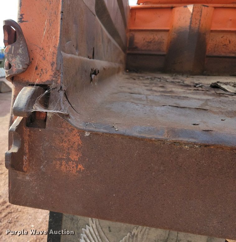 image for item KA9862 1994 Ford L8000 dump truck