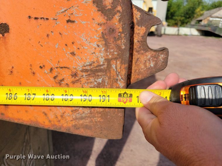 image for item KA9862 1994 Ford L8000 dump truck