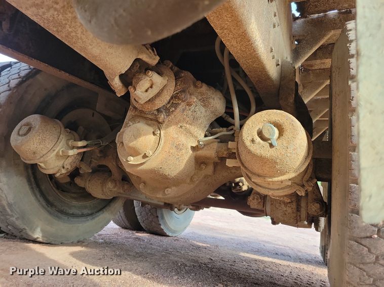 image for item KA9862 1994 Ford L8000 dump truck