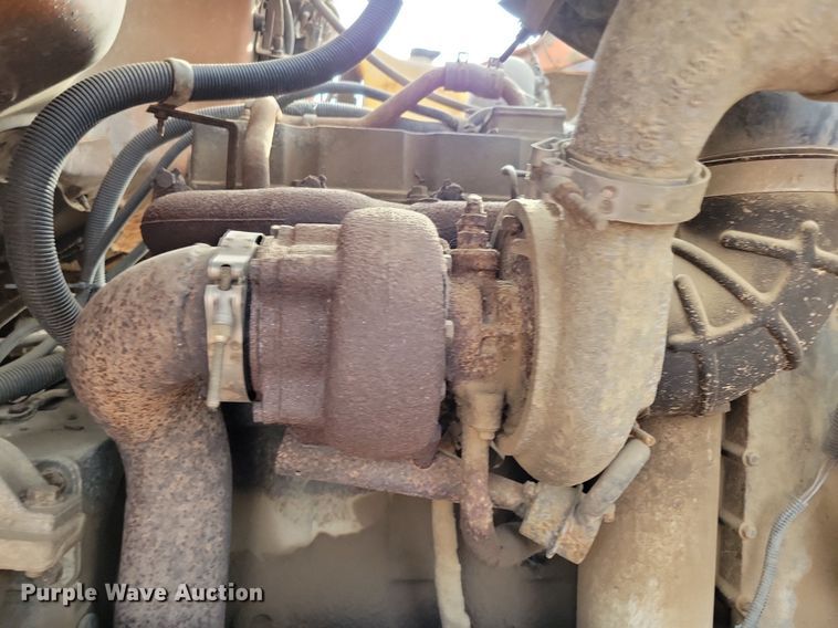 image for item KA9862 1994 Ford L8000 dump truck