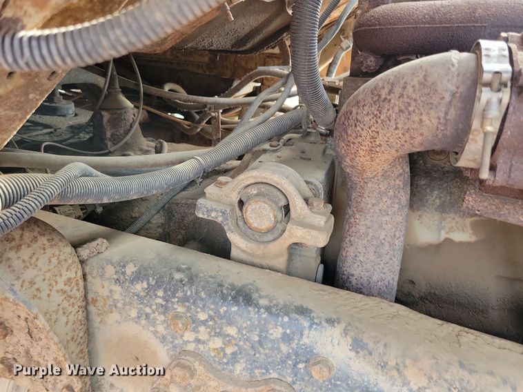 image for item KA9862 1994 Ford L8000 dump truck