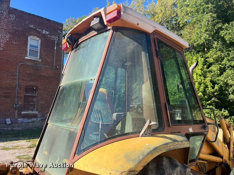 image for item LC9037 1988 Case 580K backhoe